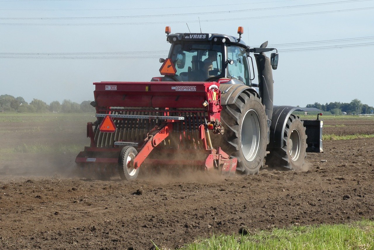 tractor-ploughing